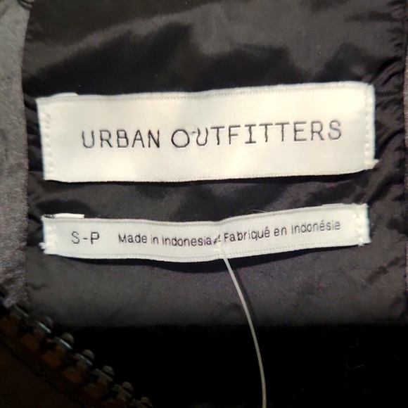 NWOT Urban Outfitters Long Windbreaker Jacket Women's Small - Picture 4 of 9